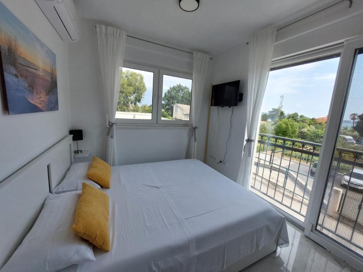 Ferienhaus Maestral - Kastel Kambelovac Kastela Dış mekan fotoğraf